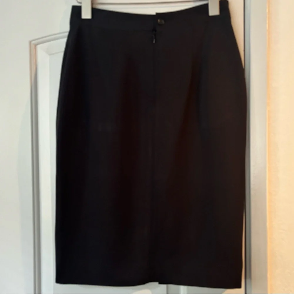 L’agence gorgeous black skirt - Picture 2 of 4